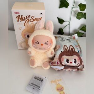 Pop Mart Labubu Sisi